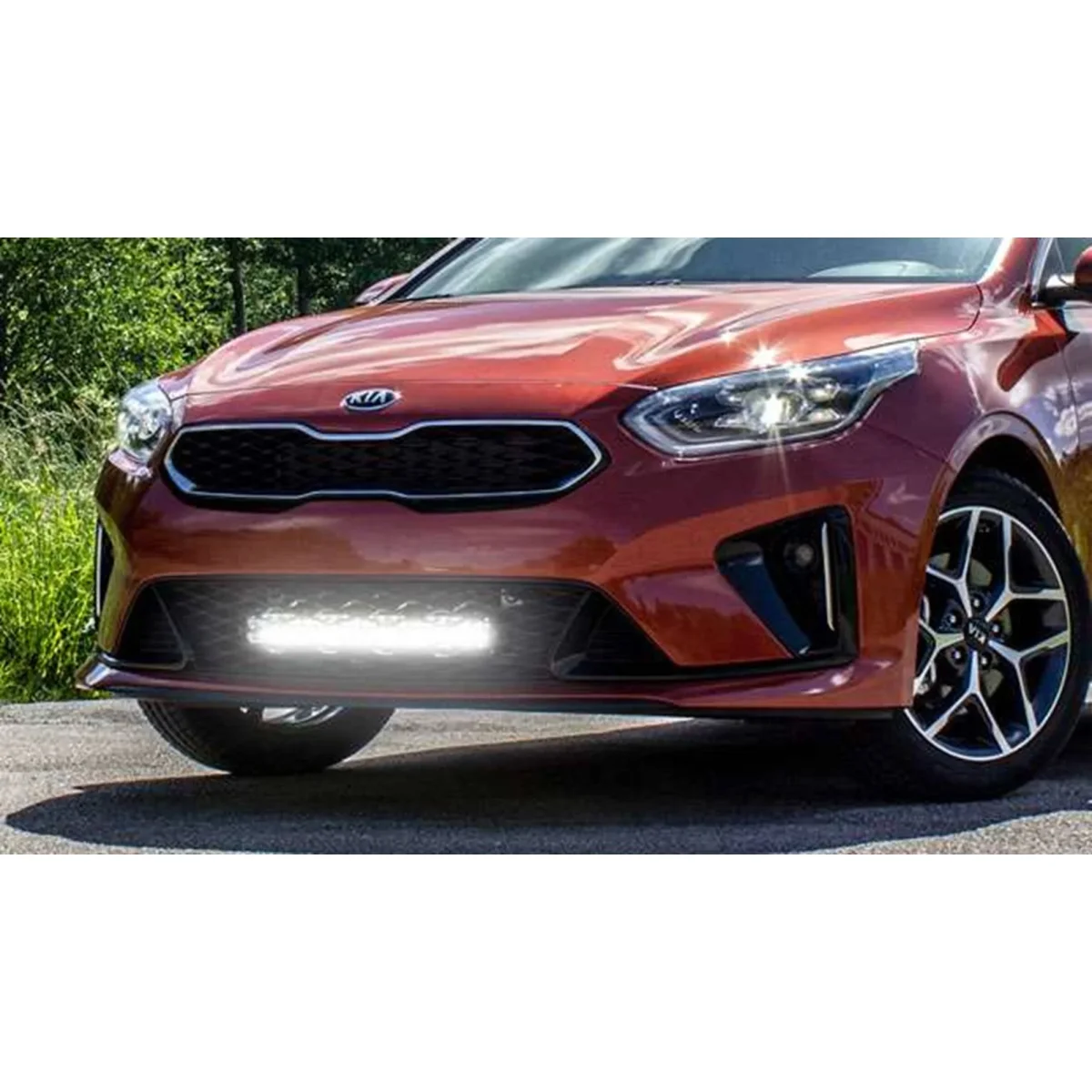 Kia Ceed & Ceed GT 2019- Modellanpassat kit för LED-ramp - Bild 2
