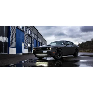 Dodge Challenger LED-ramp + Modellanpassat fäste