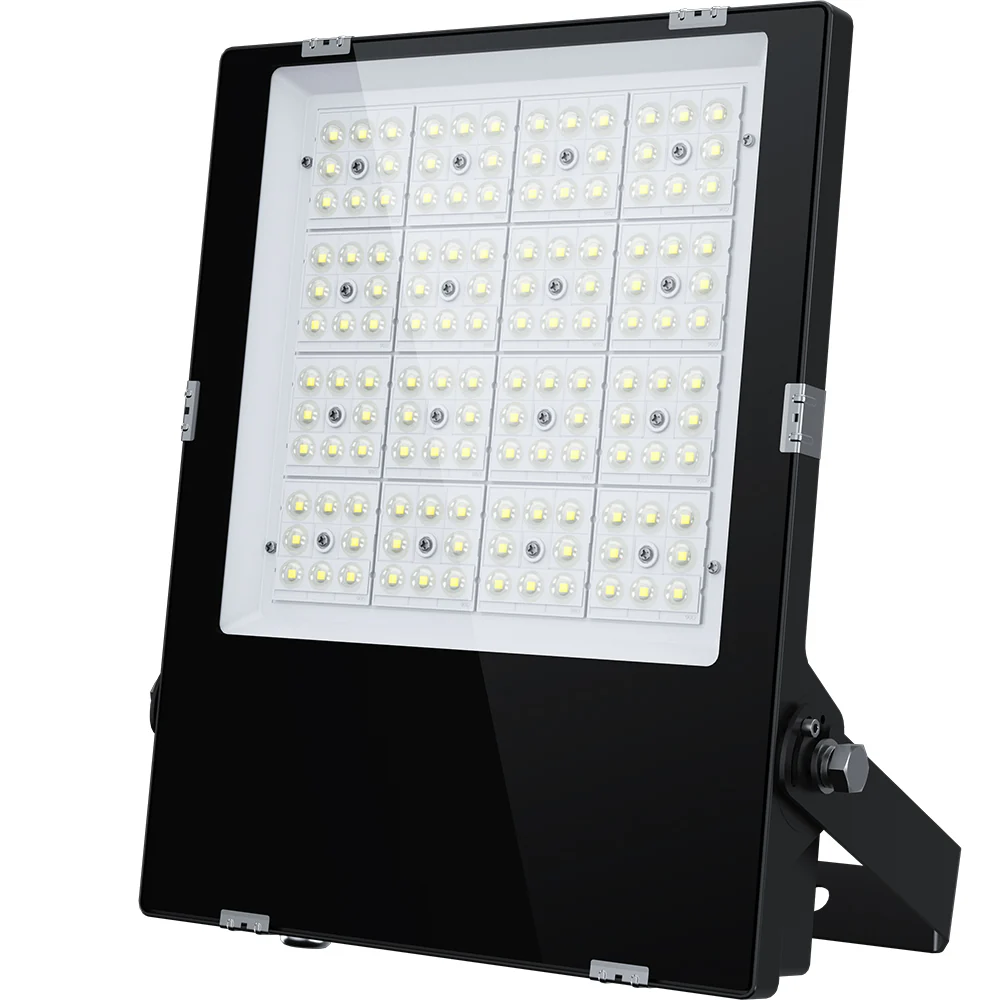 4 stycken (1 kartong) LED Strålkastare 200W