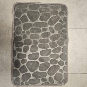 Enkel badrumsmatta – mjuk och lättskött